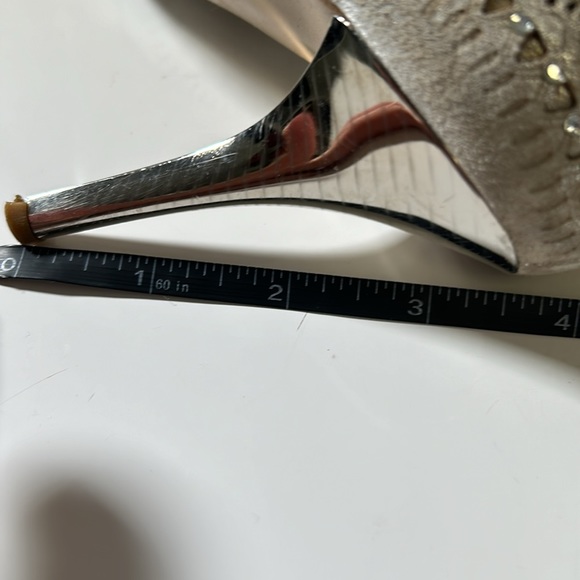 Women elegant hand made leather silver shoes SIZE 38 - Picture 12 of 13